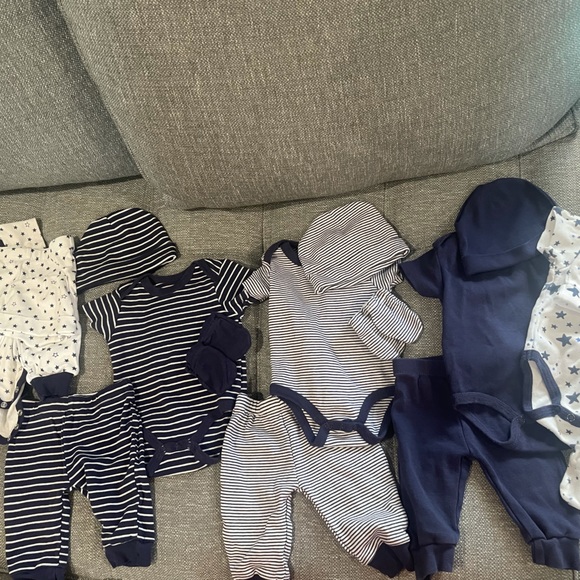 30+piece 0-3 Month Clothes Bundle - Picture 7 of 12